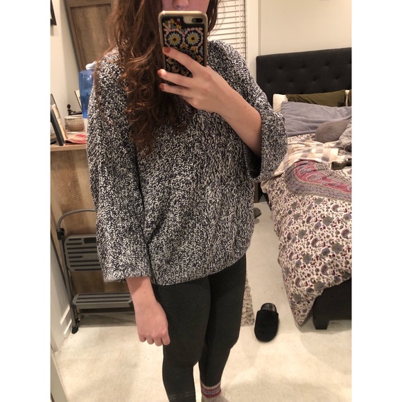 H&M women’s chunky knit sweater - Picture 5 of 6